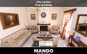 Mando Patrasso - Classical Apartment In The Center Of Patras With Free Parking